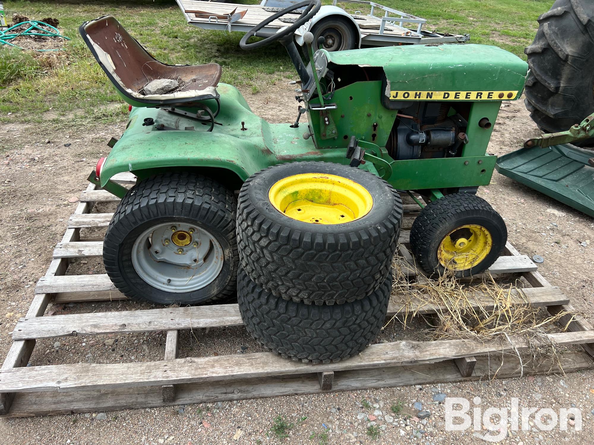 John Deere 140 H3 Garden Tractor Bigiron Auctions 0097