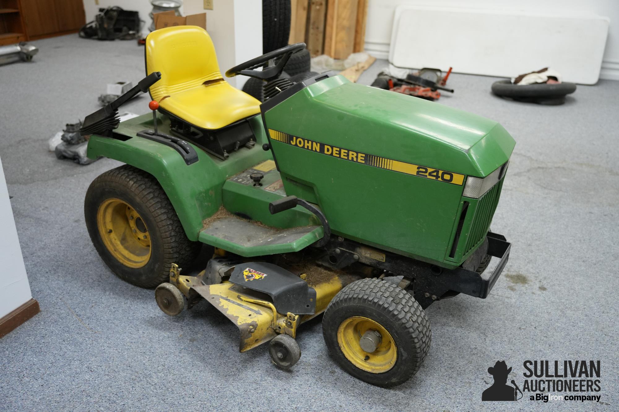 John Deere 240 Lawn Tractor Bigiron Auctions 1092