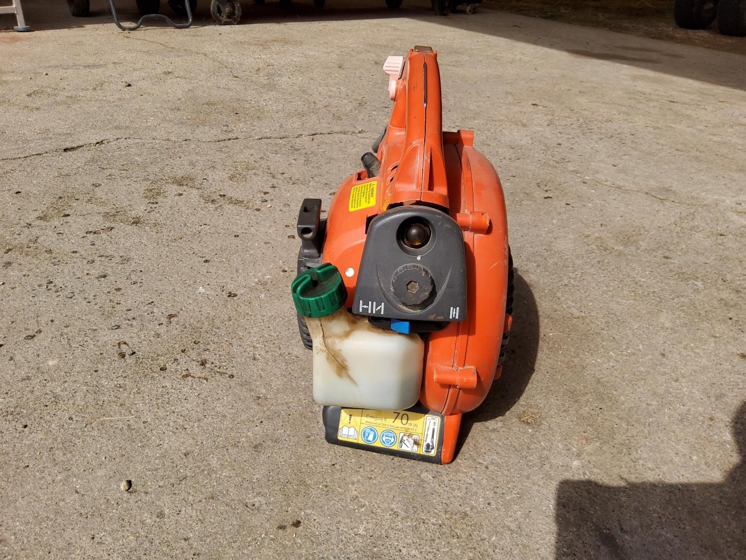 2012 Husqvarna 125b Leaf Blower Bigiron Auctions 2214