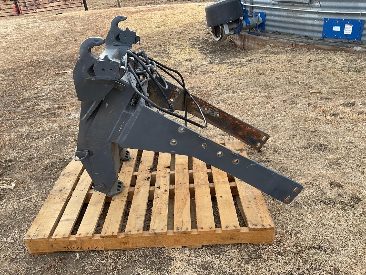 New Holland 8670 Front Mounted 3-pt Hitch BigIron Auctions