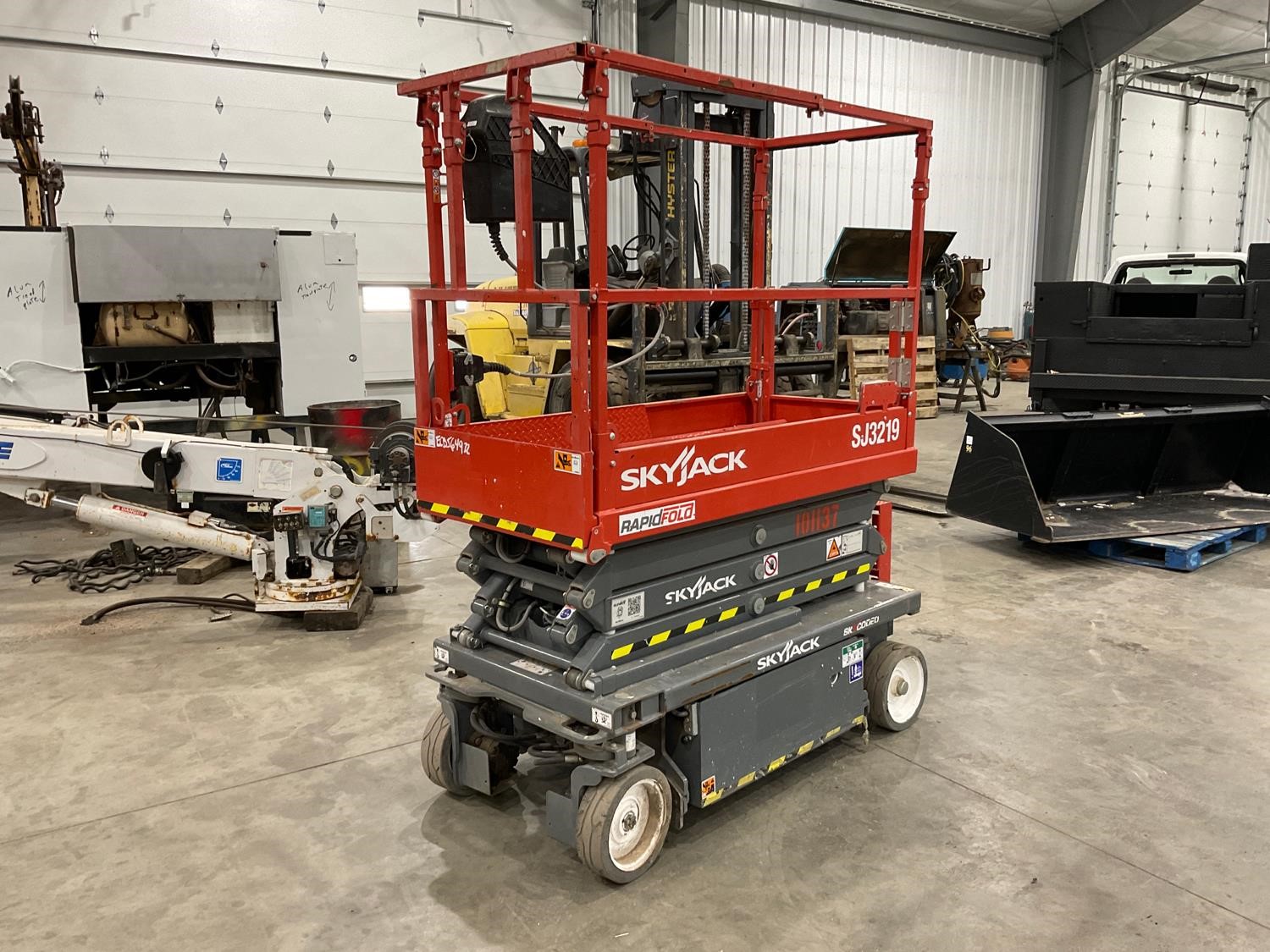 2021 SkyJack SJ3219 RAPIDFOLD Self-Propelled Scissor Lift BigIron Auctions