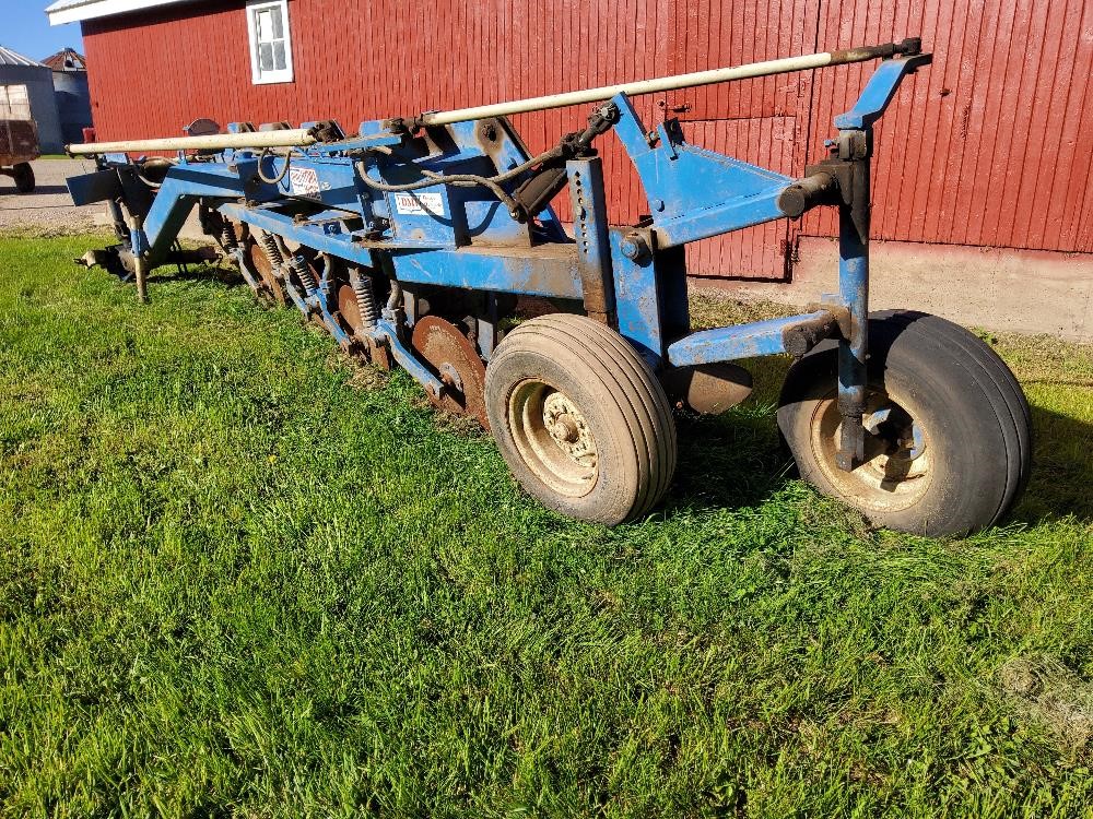 DMI Model 600 5-Bottom Hydra Wide Plow BigIron Auctions