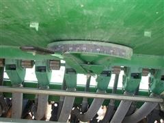 items/00bed3072c22e41180be00155de252ff/johndeere1520drill