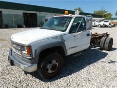 2000 Chevrolet 3500 HD Cab & Chassis 