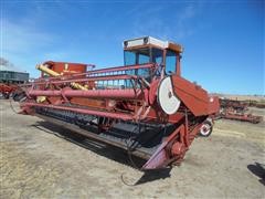 International 4000 Windrower 