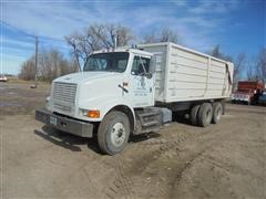 1995 International 8100 T/A Grain Truck 