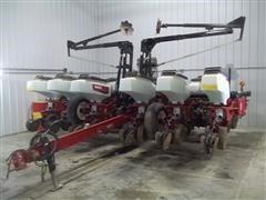 AGCO White 8222 Planter 
