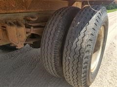 items/0414c2d780d0ea11bf210003fff94c59/1972international1600loadstargraintruck-19.jpg