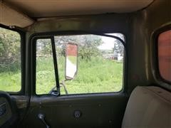 items/0414c2d780d0ea11bf210003fff94c59/1972international1600loadstargraintruck-56.jpg