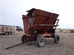 Gehl 9000 HB Dump Wagon 