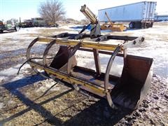 Farmhand F11 8' Loader Bucket With Grapple 