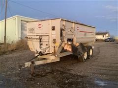 KUHN Knight 3170 Commercial Reel Feed Wagon 
