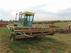 John Deere 2270 Self-Propelled Windrower 