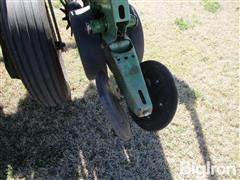 items/0777dd3bcd05f0119d476045bd488df1/john-deere-7000-8r30-planter-5_c09529535679431a9bb1d2cc550c1ebe.jpg