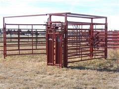 2016 Tarter Maternity Pen With Headgate 