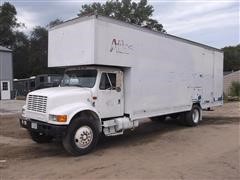 1990 International 4900 Enclosed Box Truck 