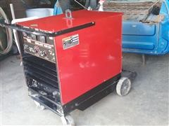 Lincoln Electric Idealarc R3R-400 Welder 