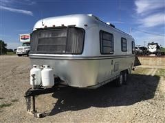 1985 Fleetwood Avion M-25H T/A Travel Trailer 