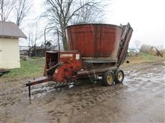 Farmhand F900A Tub Grinder 