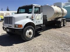 1995 International 4700 T/A Water Truck W/2600 Gallon Fiberglass Tank 