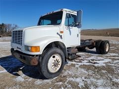 1990 International 4900 S/A Cab & Chassis 