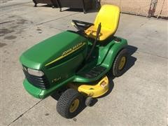 John Deere LT133 Riding Lawn Mower 