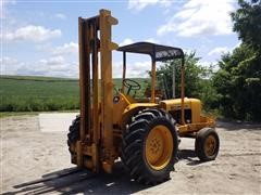 John Deere 2010 480E Forklift 