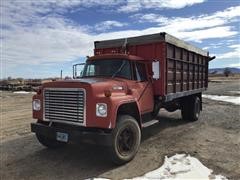 1974 International Loadstar 1700 2 Ton Grain Truck 