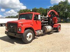 1986 International 1954 S/A Truck W/Custom Built Products Commercial Grain Vac 