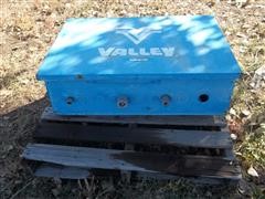 Valley Pivot Panel Box 