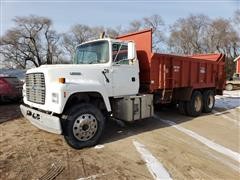 1995 Ford LT900 T/A 20 Ton Manure Spreader Truck 