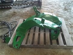 items/11f9c981e866e41180bd00155de187a0/2010johndeere673loader