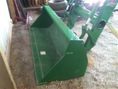 items/11f9c981e866e41180bd00155de187a0/2010johndeere673loader