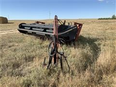 1995 MacDon 5000 Pull-Type Swather 