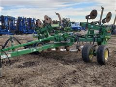 2010 John Deere 2100 Ripper 