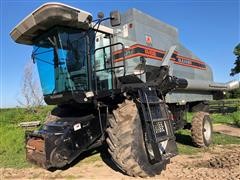 1993 Agco Gleaner R-62 Natural Flow Combine 