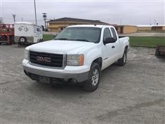 2007 GMC Sierra K1500 4x4 4-Door Extended Cab Pickup 