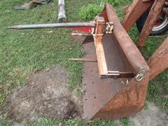 items/14cdddf28224e41180be00155de252ff/internationalfarmall460tractorwdualloader