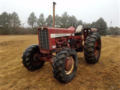 International 856 MFWD Tractor 