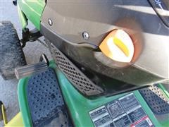 items/15c901479560e41180bd00155de187a0/2007johndeerela140lawnmower