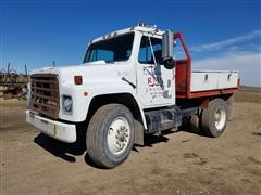 1986 International S Series 1954 Flatbed Service Truck 