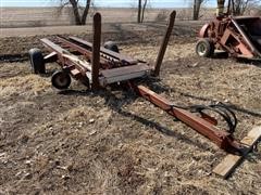 International 30 Self Loading Round Bale Wagon 