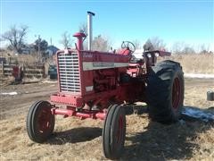 International 1256 2WD Tractor 