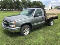 2006 Chevrolet Silverado K1500 Flatbed Pickup 