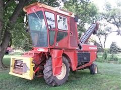 New Idea Uni 708 Harvester 