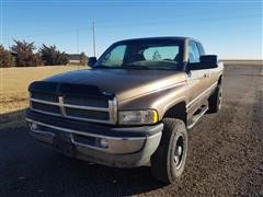 2001 Dodge Ram 2500 4x4 Extended Cab Pickup 