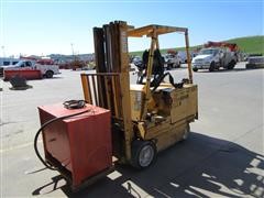 1982 Clark EC5004 Forklift 