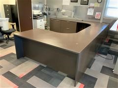 U-Shaped Desk W/Chairs 