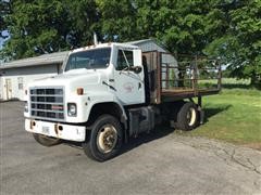 1986 International 2375 Flatbed Truck 