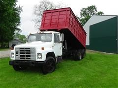 1982 International 1624 Grain Truck 